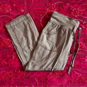 light gray athletic works capri workout pants